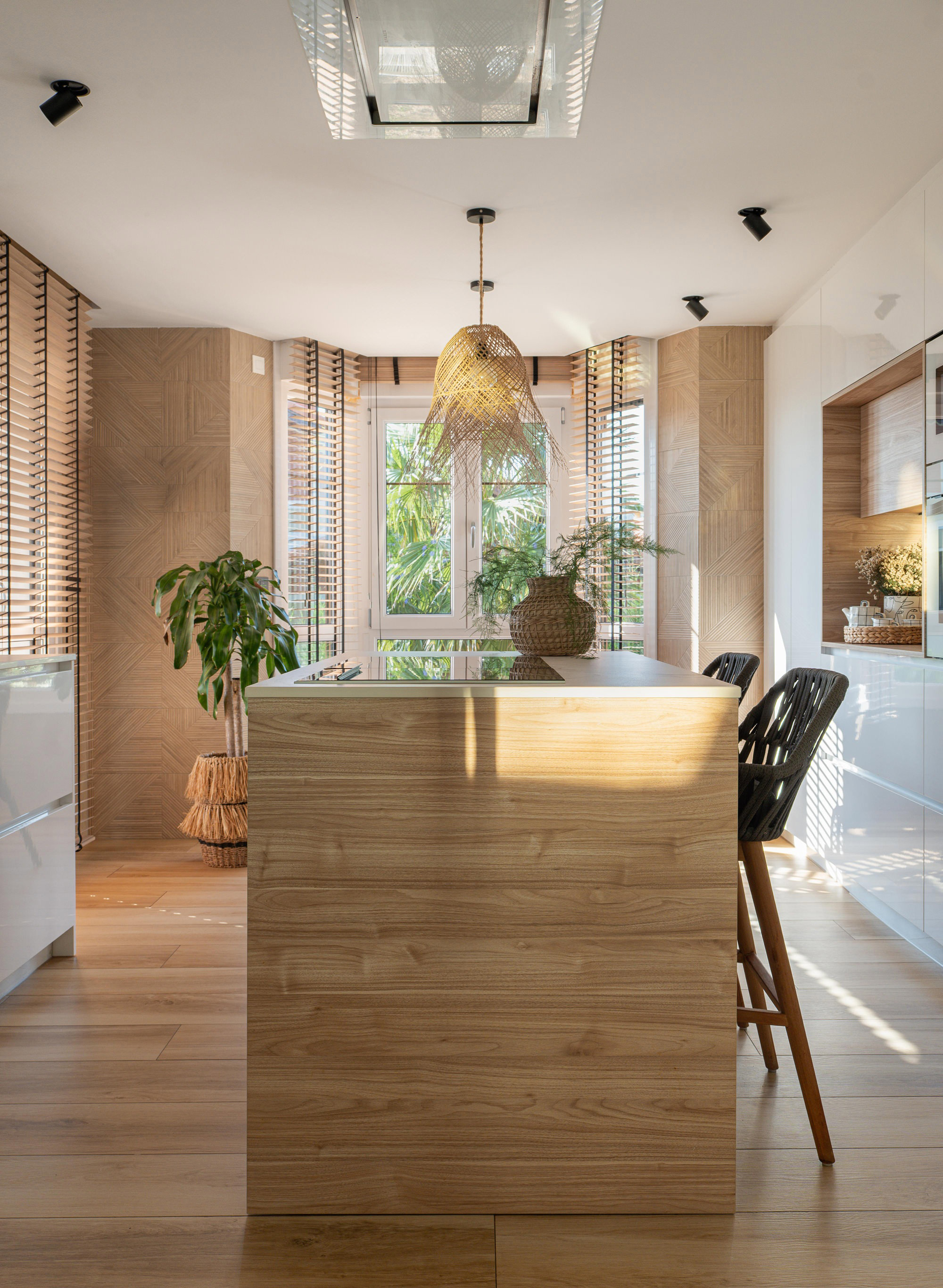 Interior Meets Garden – Casa Oasis Refugio by Oasis Interiorismo