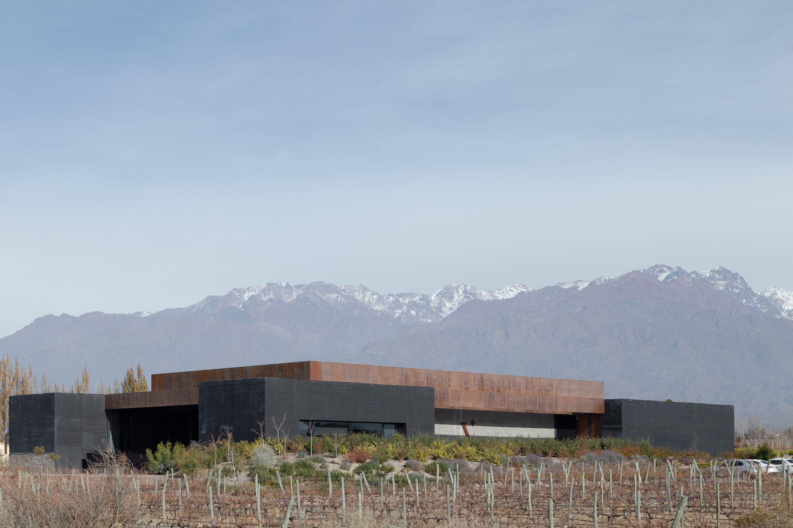 A Ritual of Time – La Vigilia Winery by Gonzalez Olsina & Vega Arquitectos