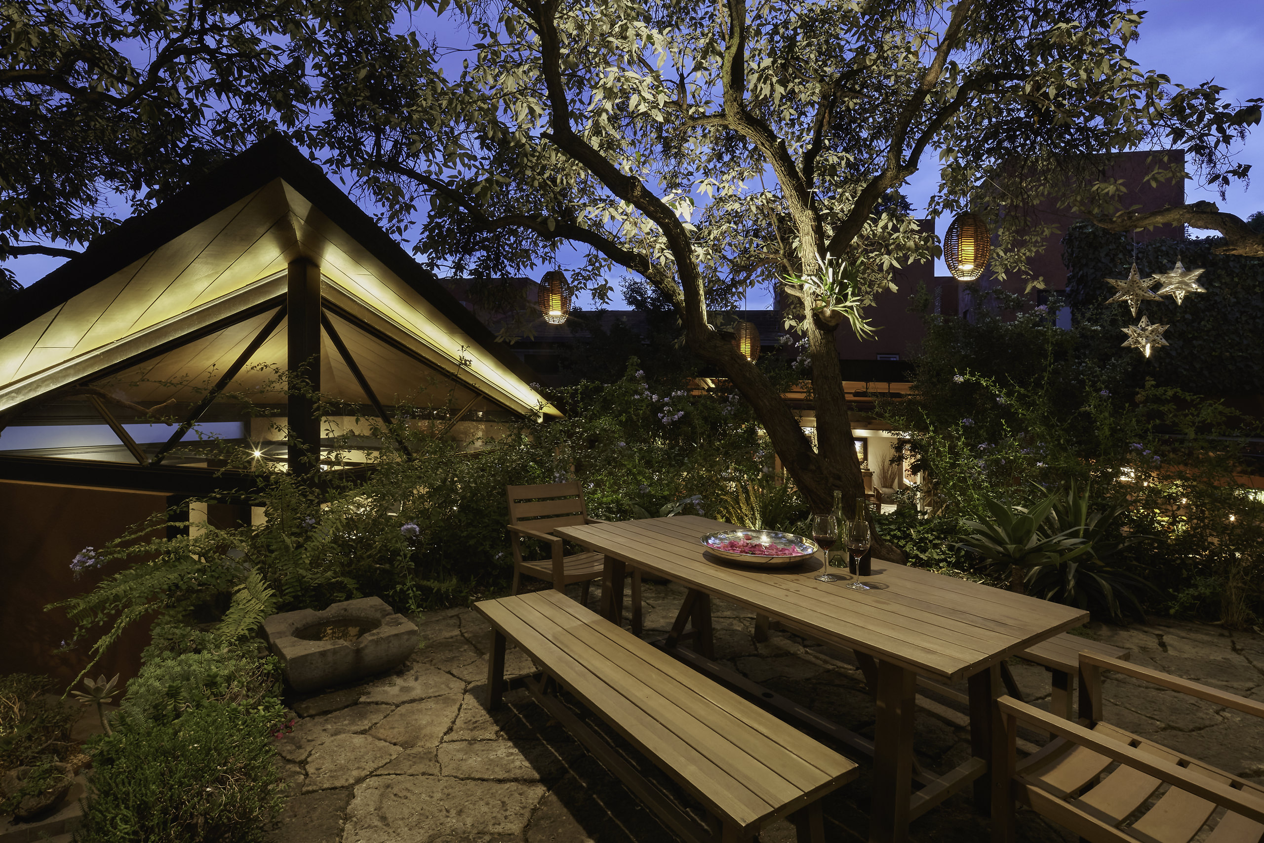 A Garden That Holds a Home – Casa Tepozanes by Taller de Arquitectura Mexicana