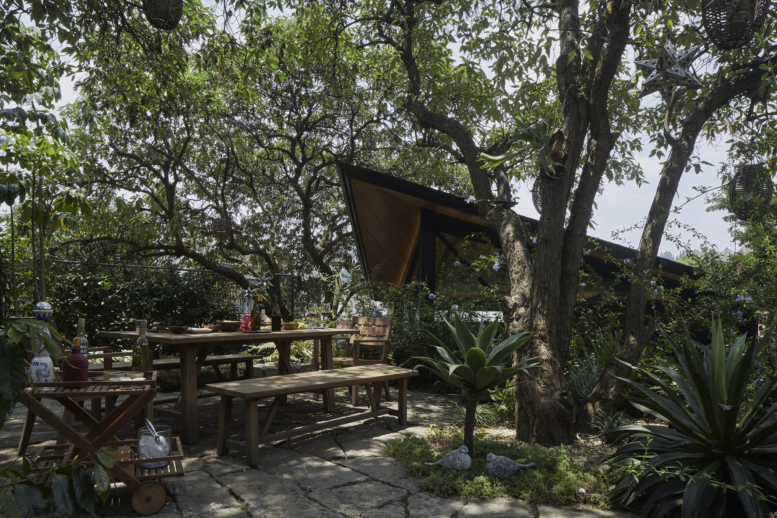 A Garden That Holds a Home – Casa Tepozanes by Taller de Arquitectura Mexicana