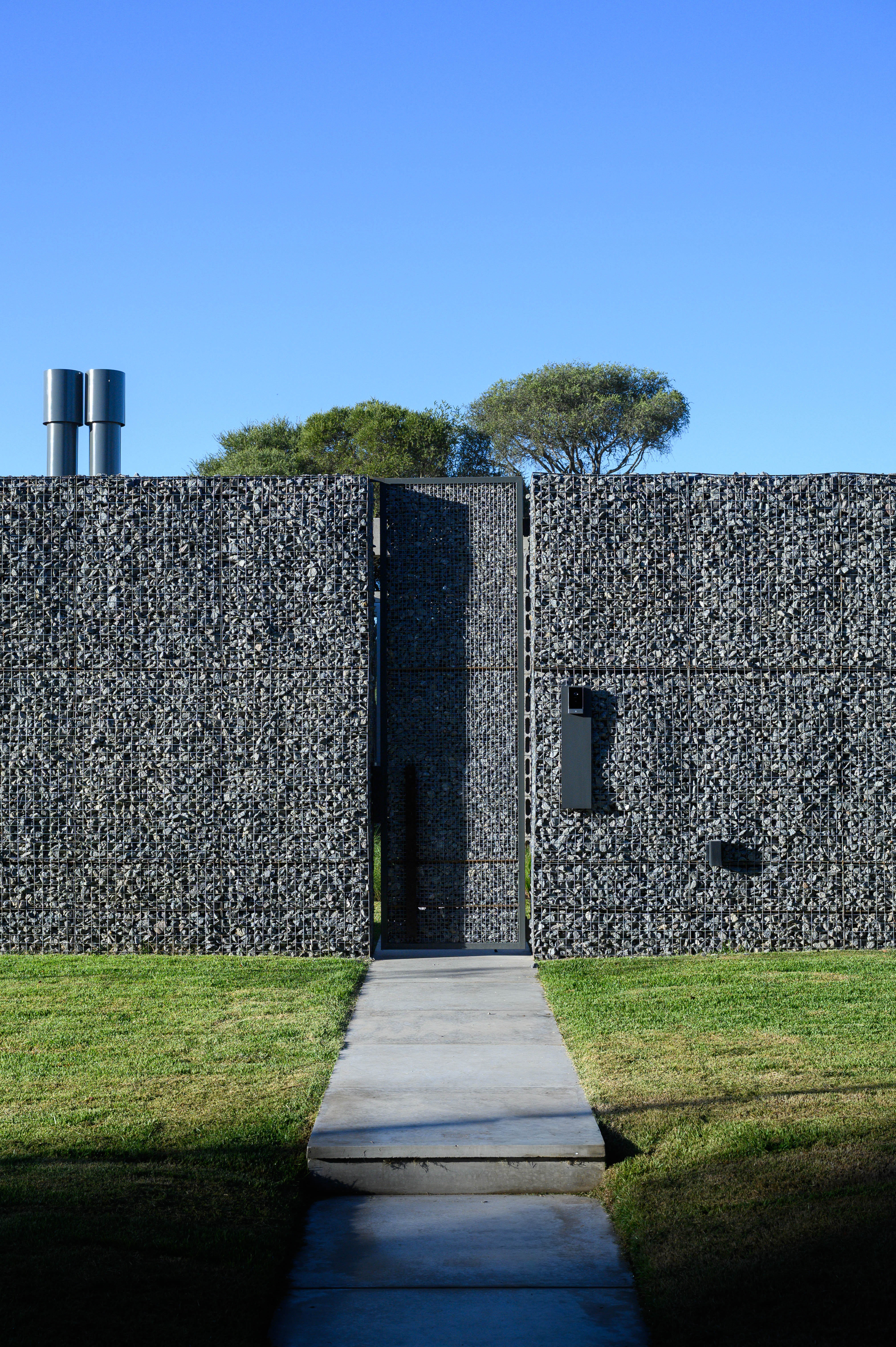 Contemporary Introspection - Casa Gavion by AR Arquitectos