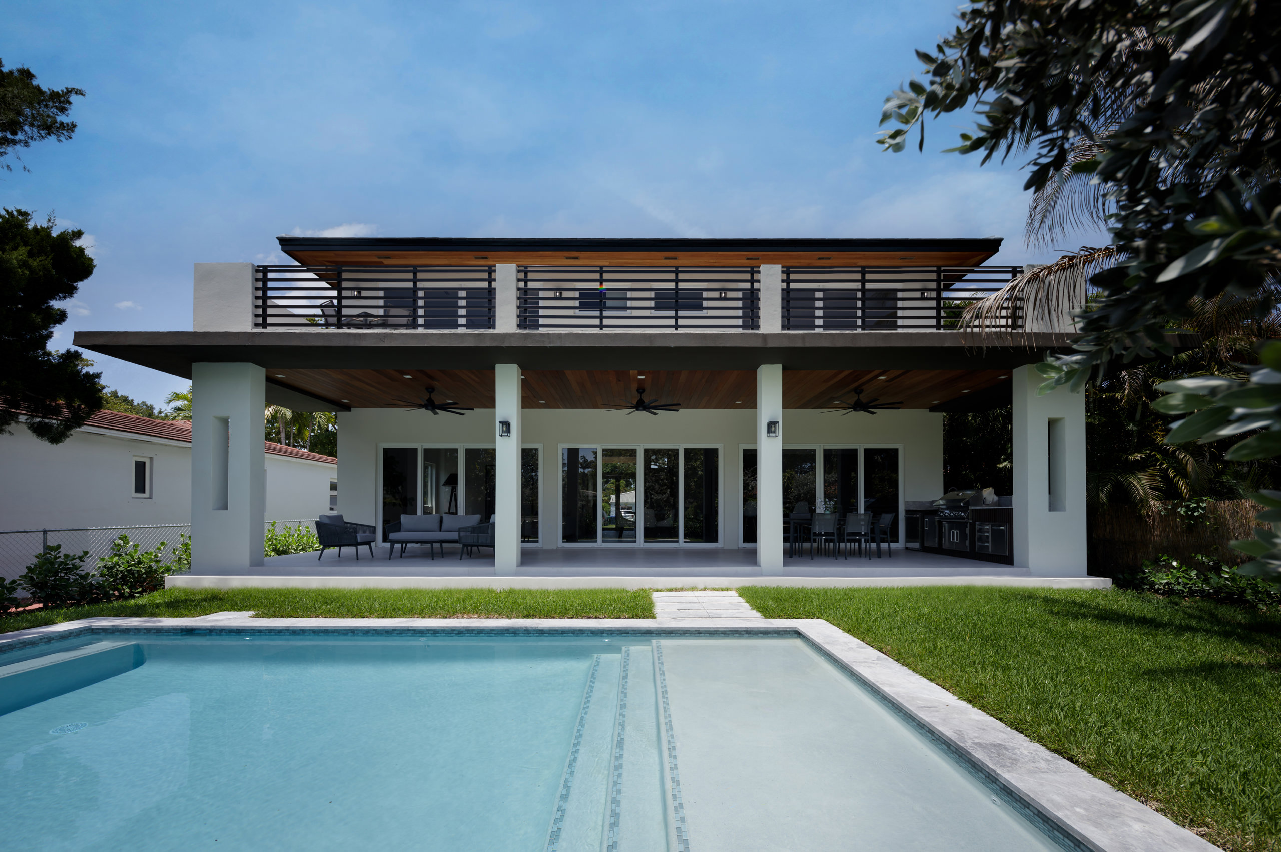 Boundaries and History – Mendoza Residence by Nandez Design Studio