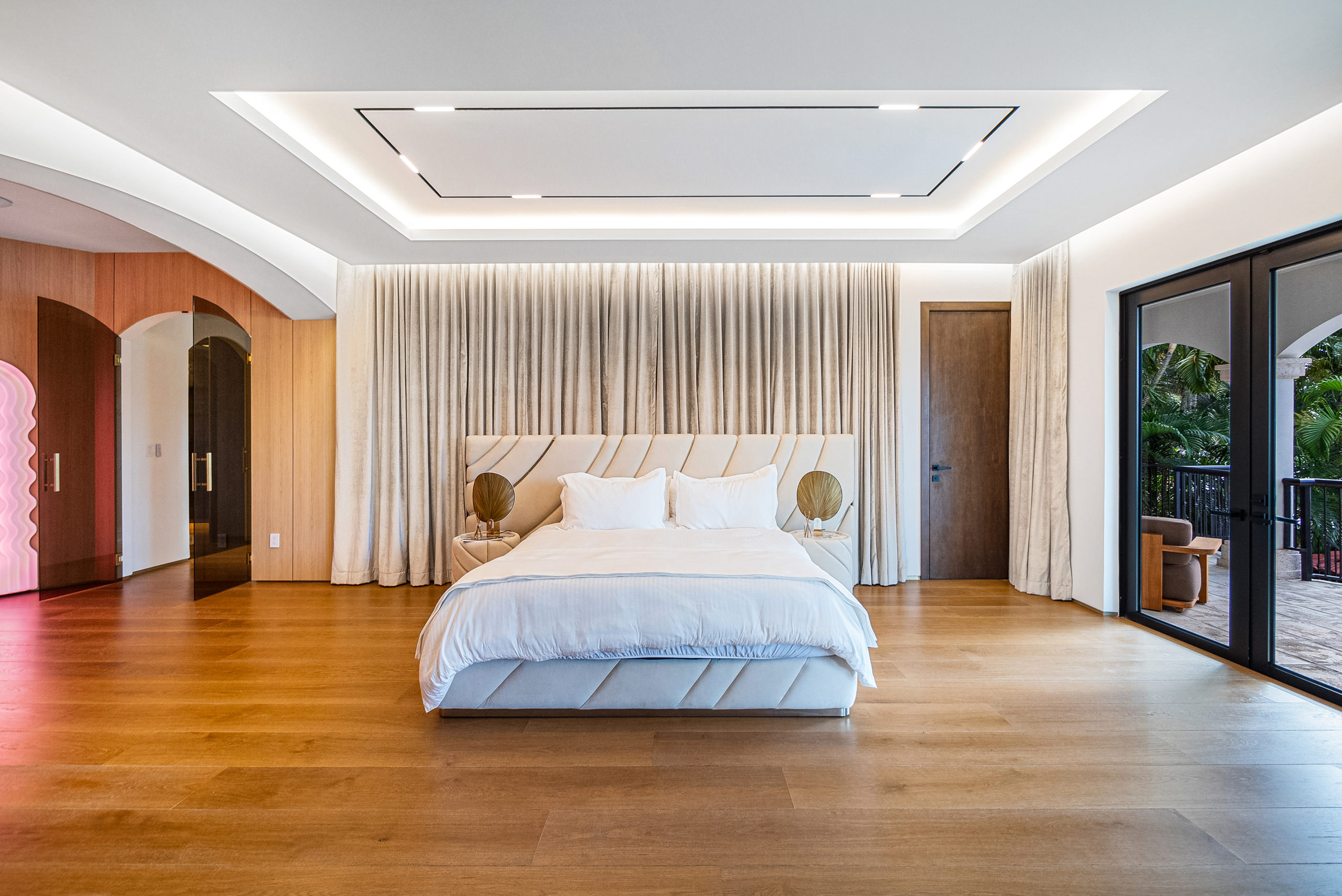 Golden Continuity – Allison Island Residence by RIVA Spain