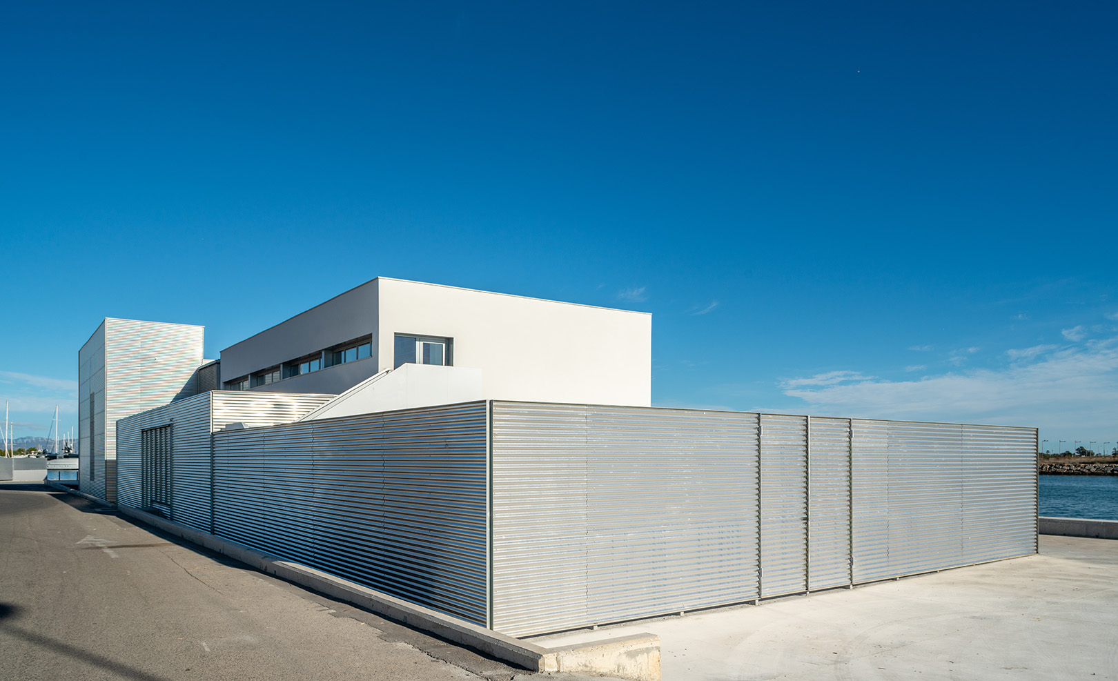 Multifunctional Building – Design Challenges by M6 Arquitectura