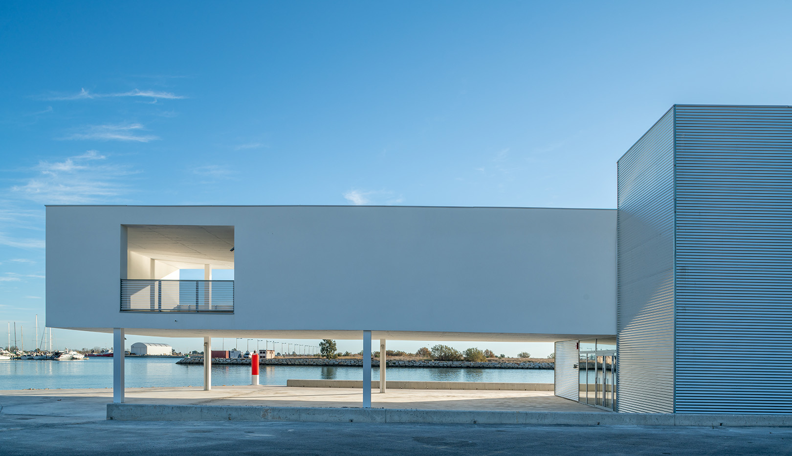 Multifunctional Building – Design Challenges by M6 Arquitectura