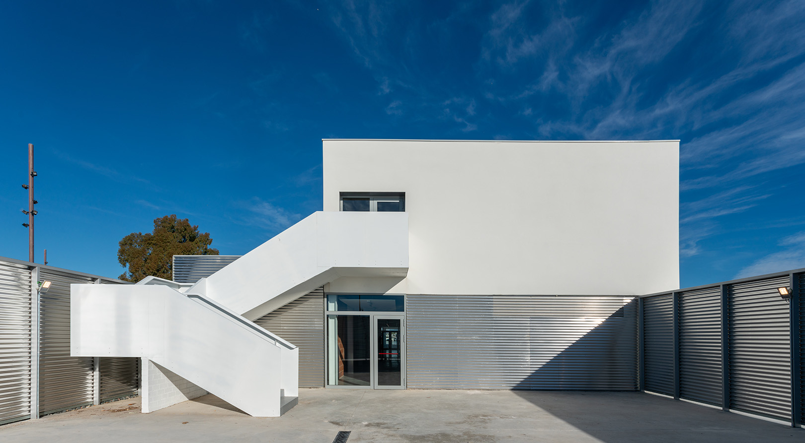 Multifunctional Building – Design Challenges by M6 Arquitectura