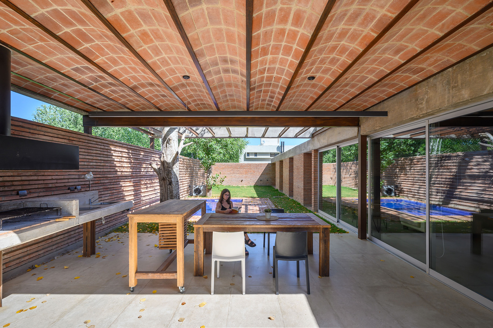 Brick Housing – House PB by A+R Mondejar Arquitectos