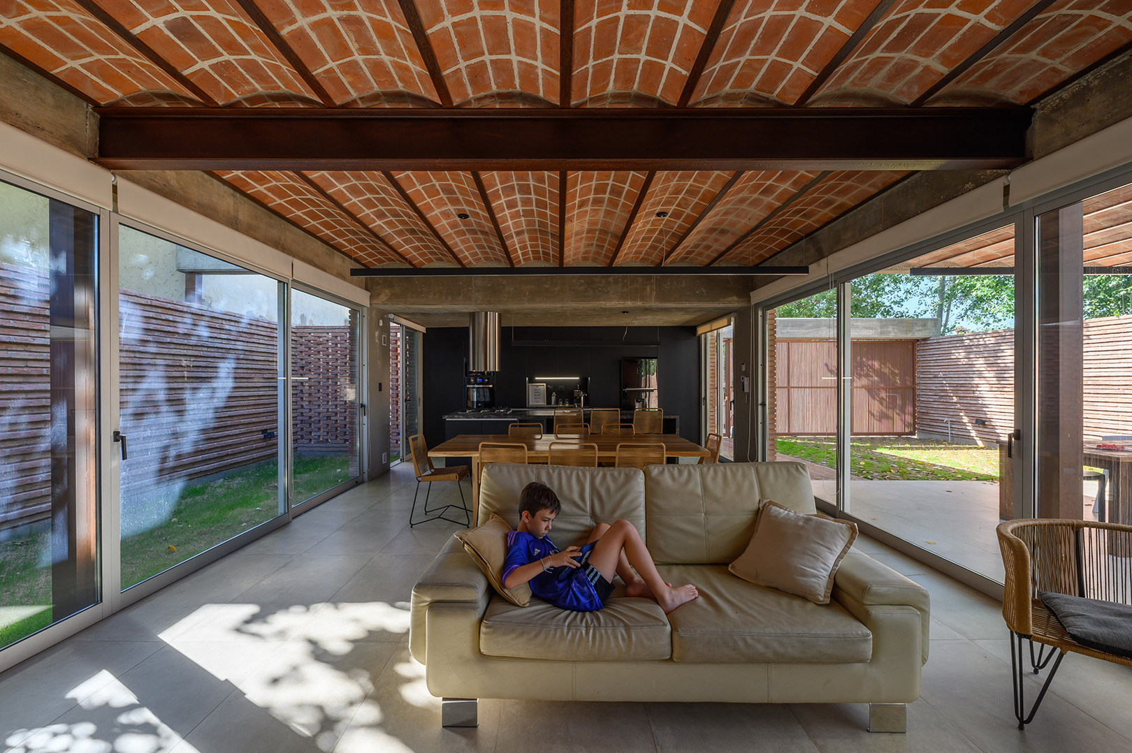Brick Housing – House PB by A+R Mondejar Arquitectos