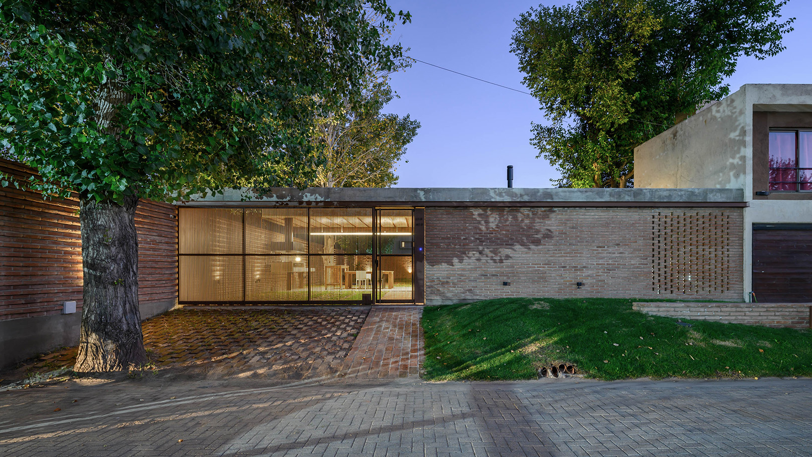 Brick Housing – House PB by A+R Mondejar Arquitectos