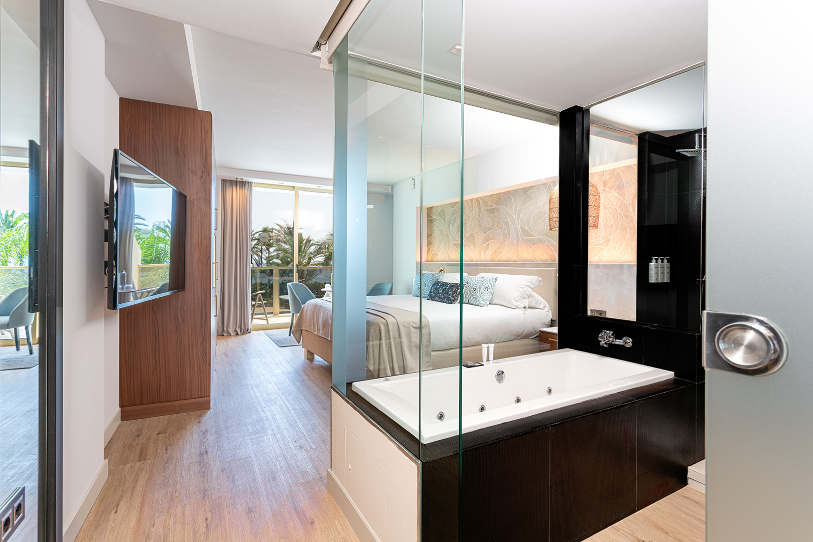 A Luxury Experience – Hotel Sir Anthony by MOEM Studio