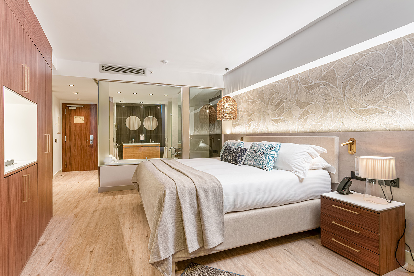 A Luxury Experience – Hotel Sir Anthony by MOEM Studio
