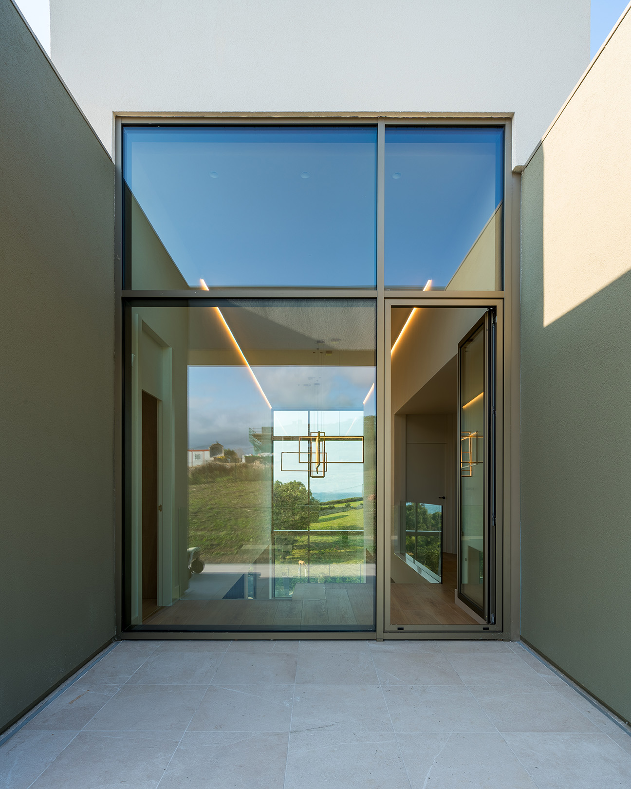 A Triumph of Modern Minimalism – La Providencia Residence by Verónica Durán Arquitecto 