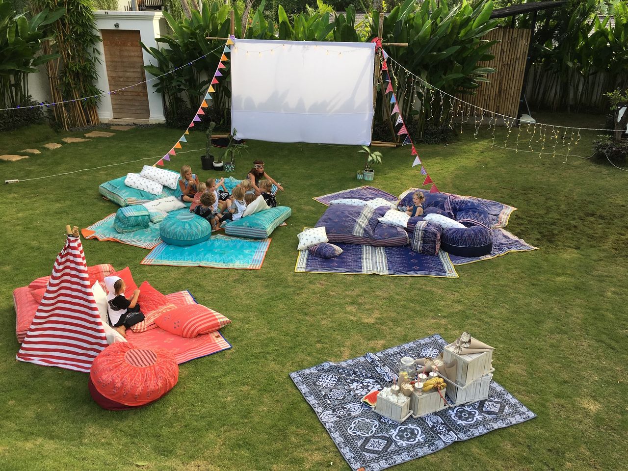 Lookbook Throwdown Picnic Rugs