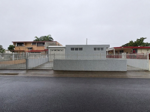 Residencia Urb. La Cumbre, San Juan — San Juan, Puerto Rico
