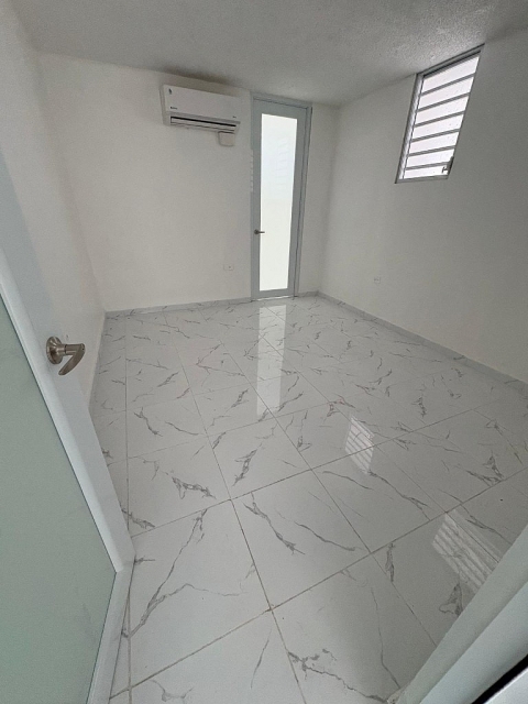 Residencia Urb. La Cumbre, San Juan — imagen 7