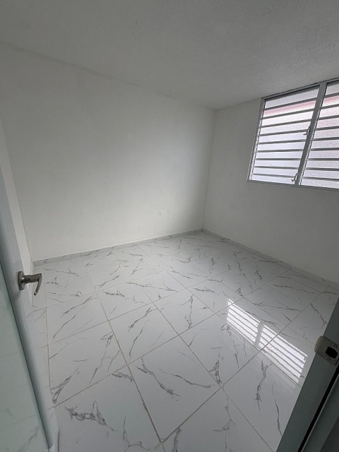 Residencia Urb. La Cumbre, San Juan — imagen 8