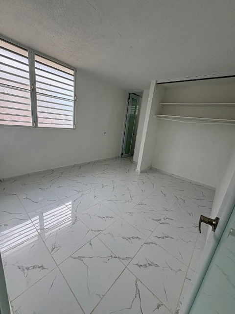Residencia Urb. La Cumbre, San Juan — imagen 9