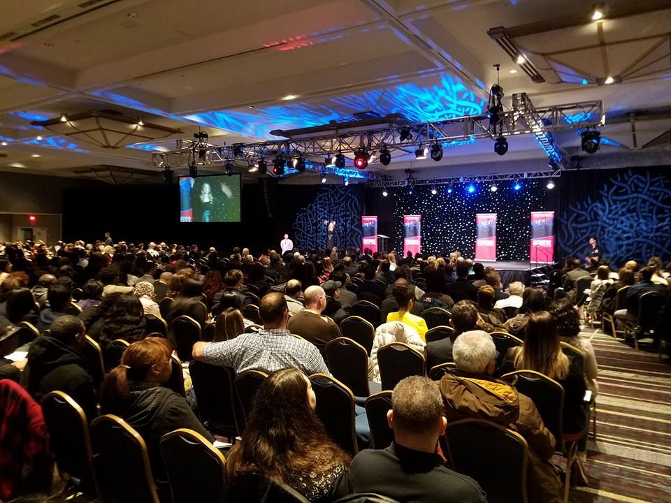Elify Scott Schilling · The Authentic Connector