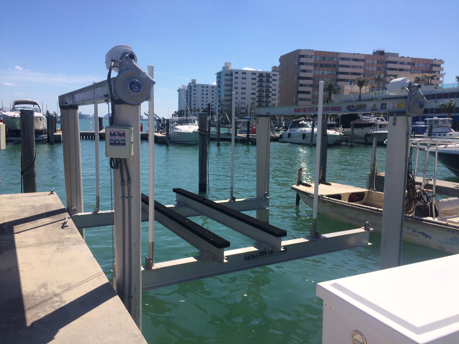 Boat lift for rent Docks for rent in Miami Beach