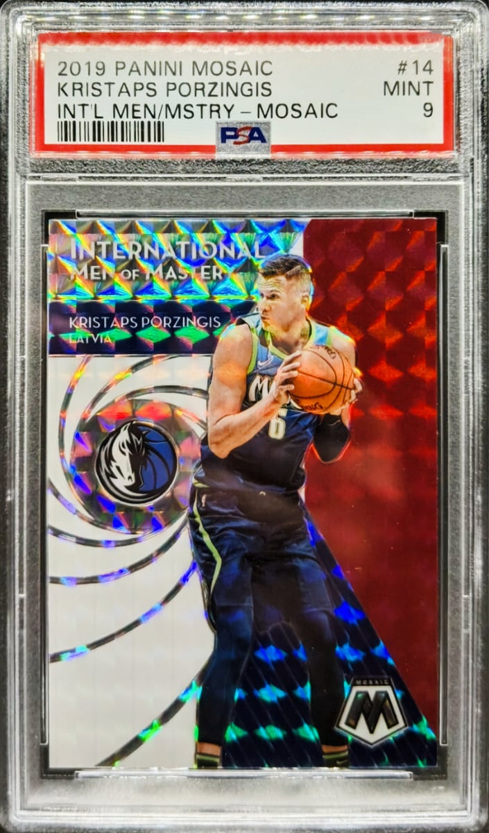 2019 Panini Mosaic Basketball Mosaic Prizm Kristaps Porzingis #14 PSA 9