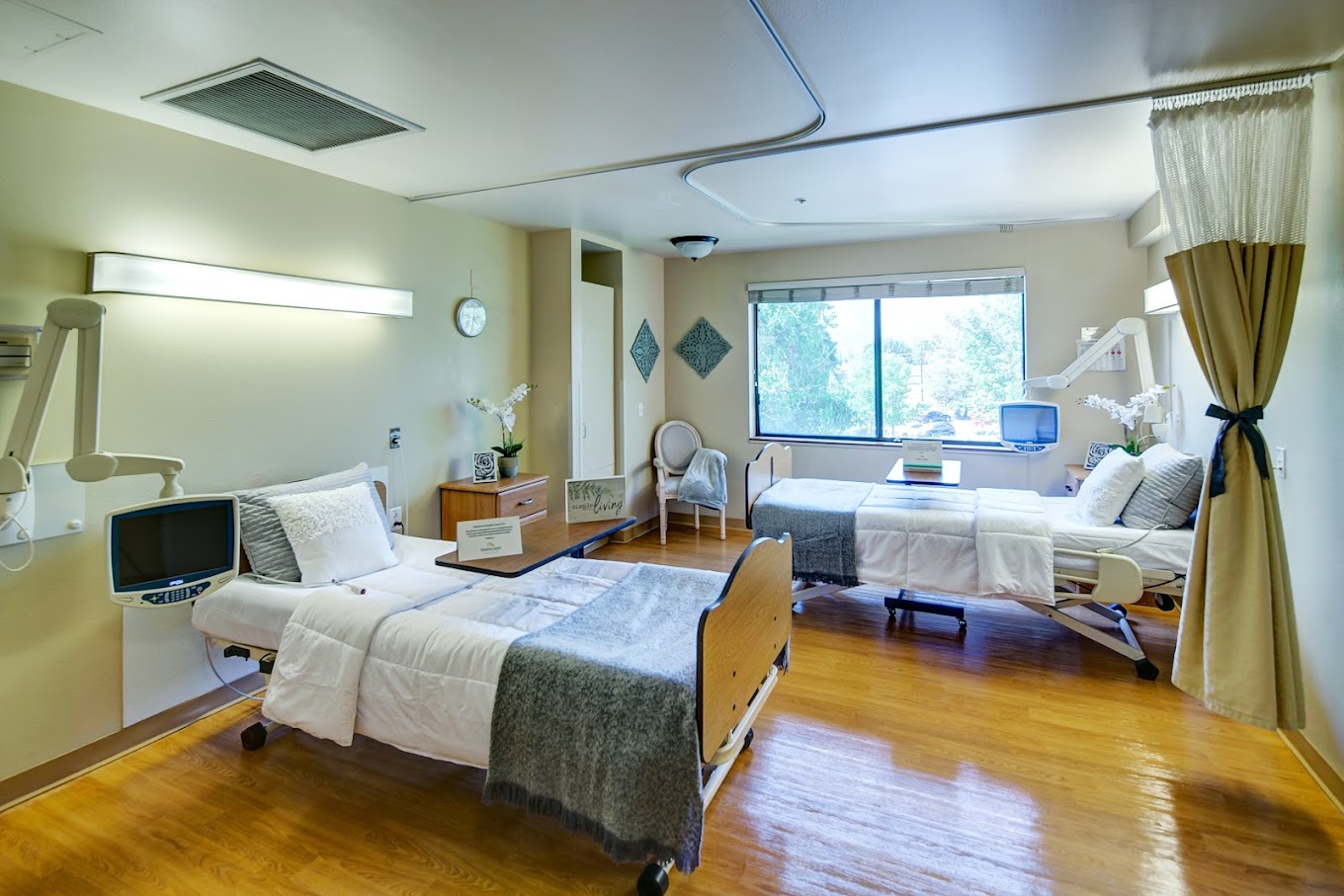 Foothill Rehab Center workplace 4