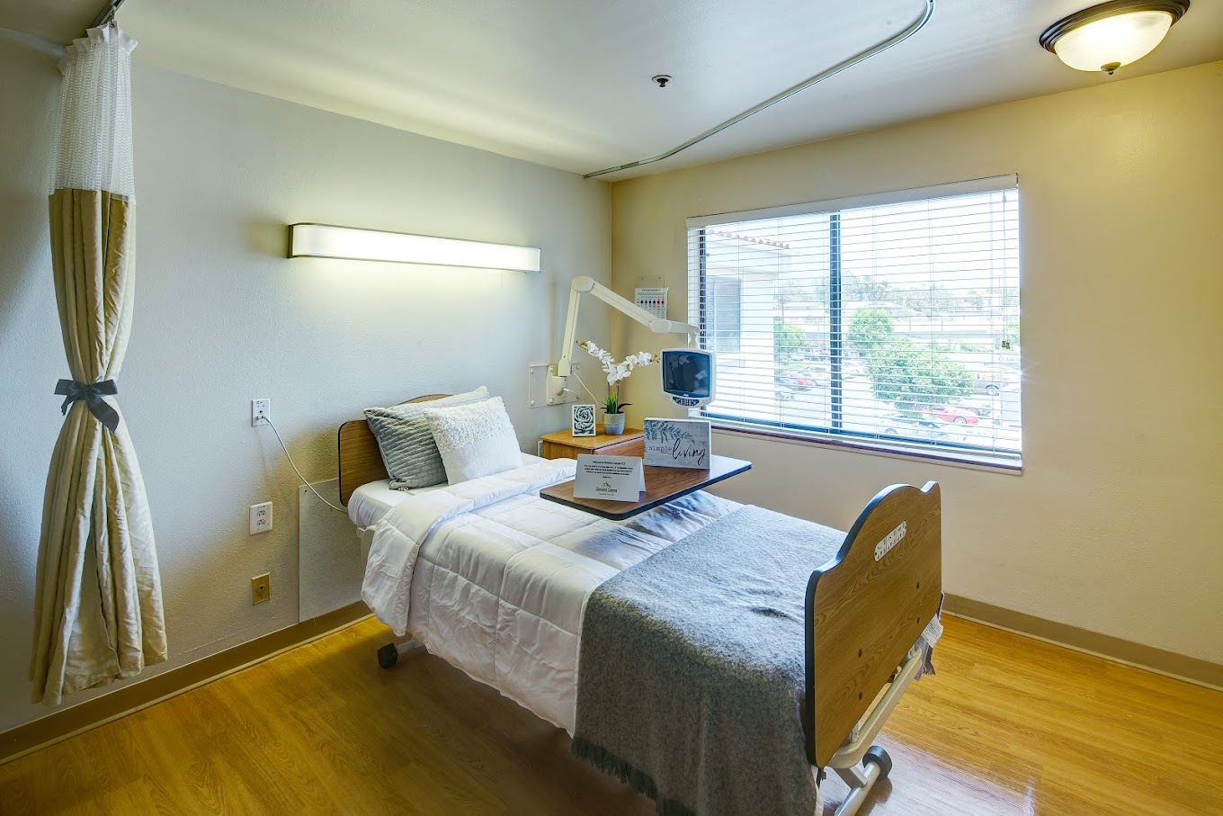Foothill Rehab Center workplace 5