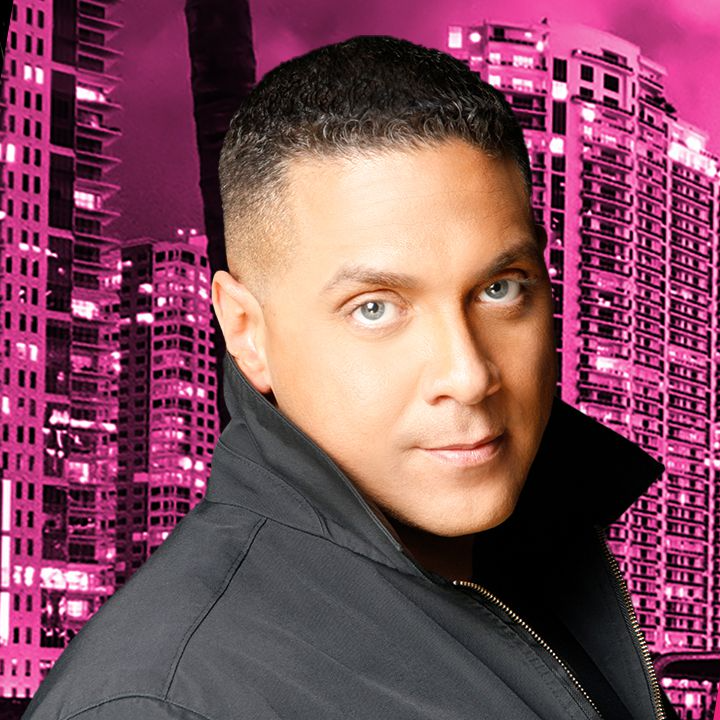 Vic Latino - Hits 97.3