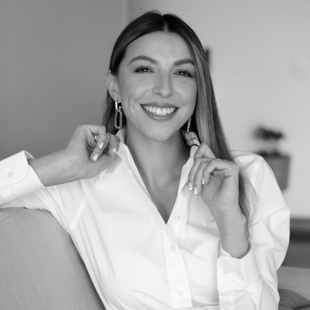 Paula Bolívar | W Radio