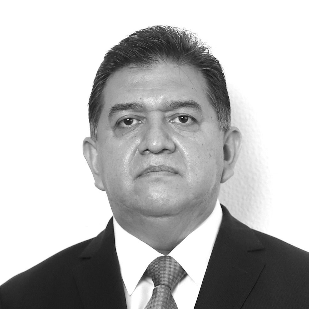 Dr. Pedro Paz Solís
