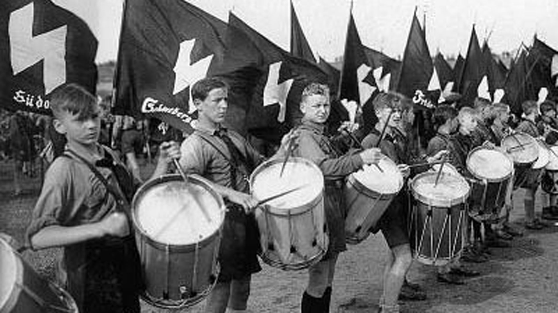 Los “valores” que se enseñaban eran el patriotismo, la camaradería y el fanatismo por Adolf Hitler