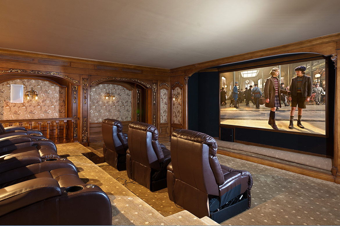 La sala de cine es uno de los tantos amenities que ofrece el hogar temporario de Neymar