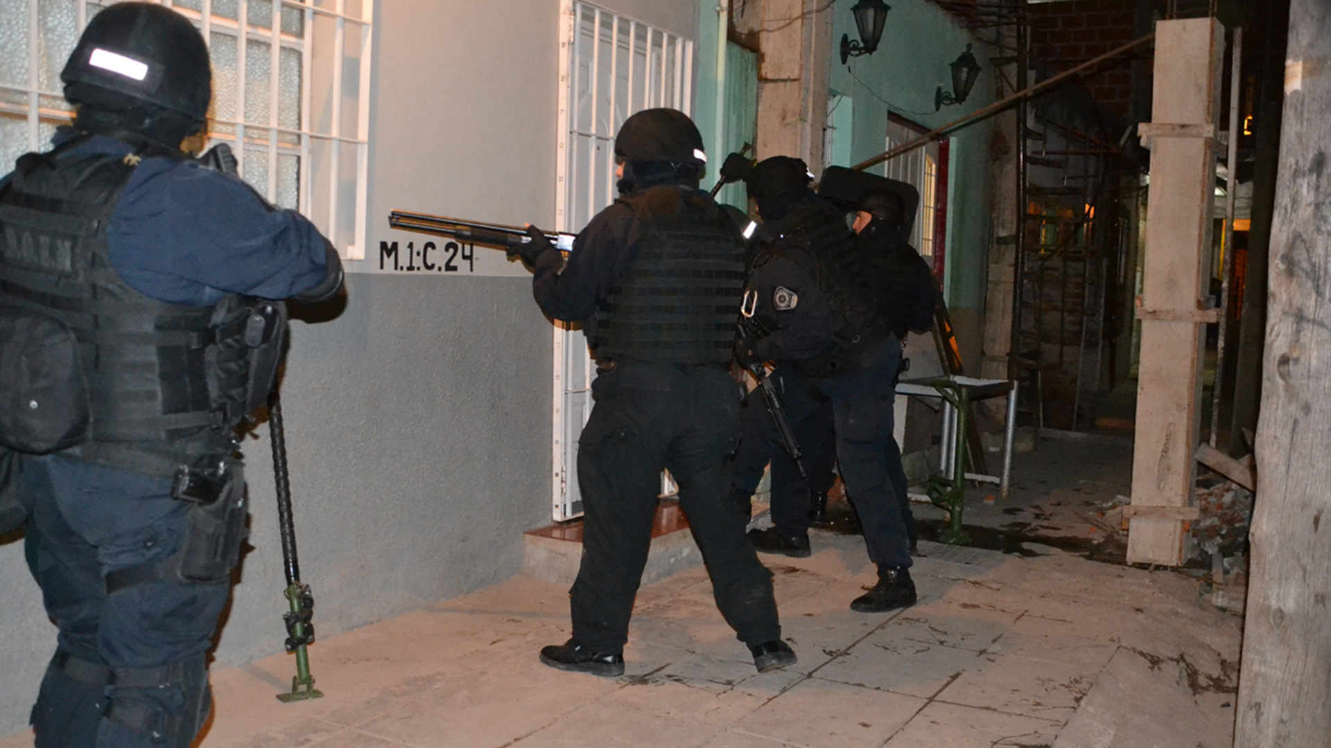 (Policía Metropolitana)