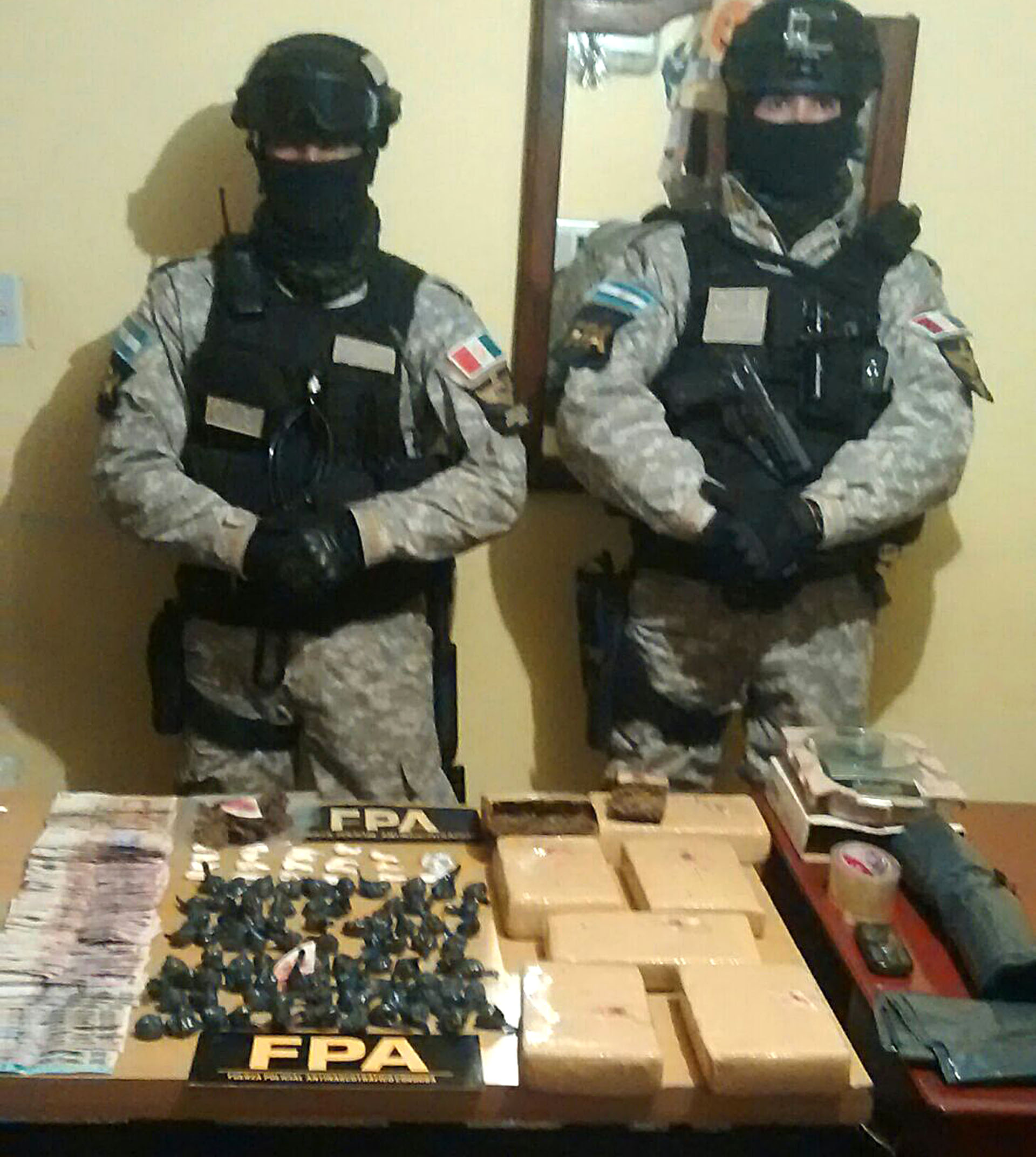 La Fuerza Policial Antinarcotráfico en Córdoba ante un allanamiento