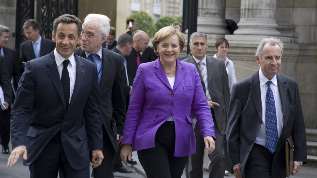 Angela Merkel opta por trajes simples, y a veces coloridos. (Shutterstock)