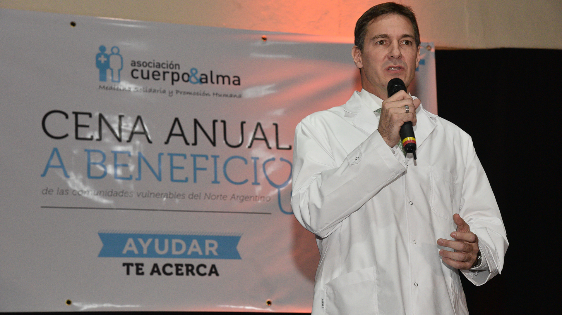 “Cuerpo & Alma” es una organización de la sociedad civil que comenzó a trabajar en el año 2005, con el objetivo de generar un aporte concreto en comunidades vulnerables del interior del país, teniendo en cuenta los aspectos más relevantes del desarrollo sanitario y social