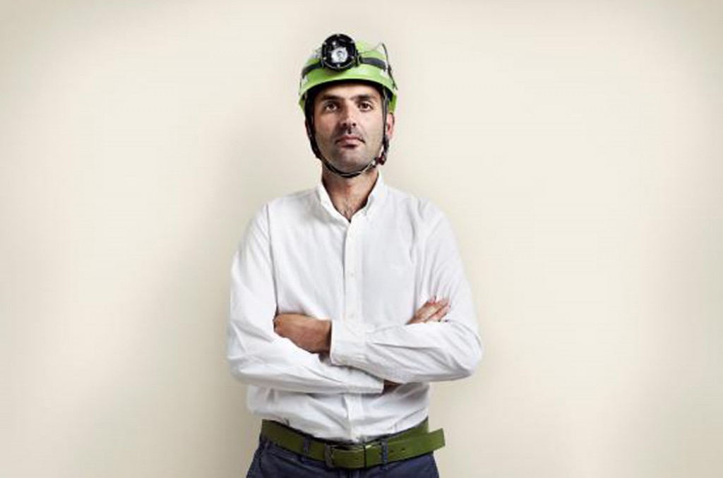 El explorador Francesco Sauro se adentra en algunas de las cavernas más remotas e inexploradas del mundo (TIME)