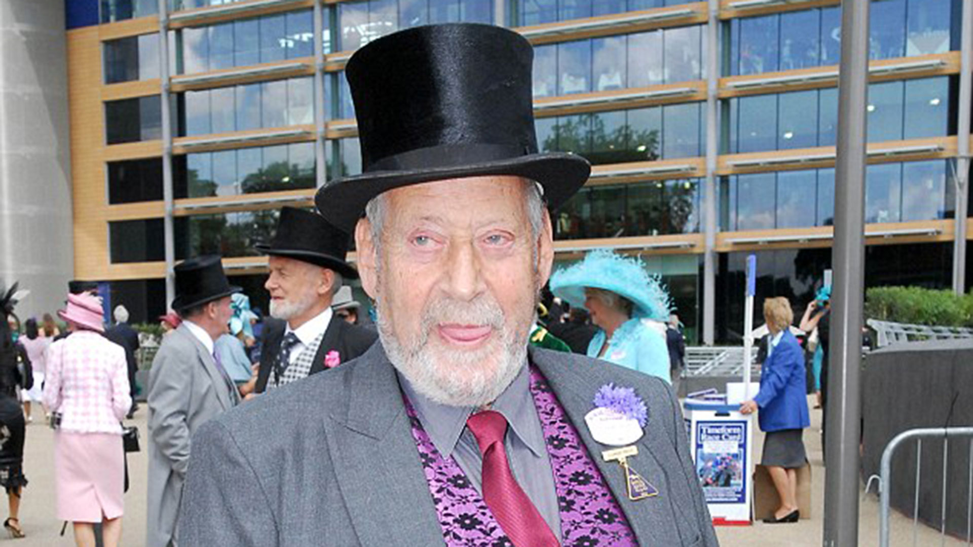 Sir Clement Freud, un reconocido político y conductor inglés, acusado de pedofilia y violación por tres mujeres. El siniestro hombre murió en 2009 y no será juzgado por sus crímenes (Shutterstock)