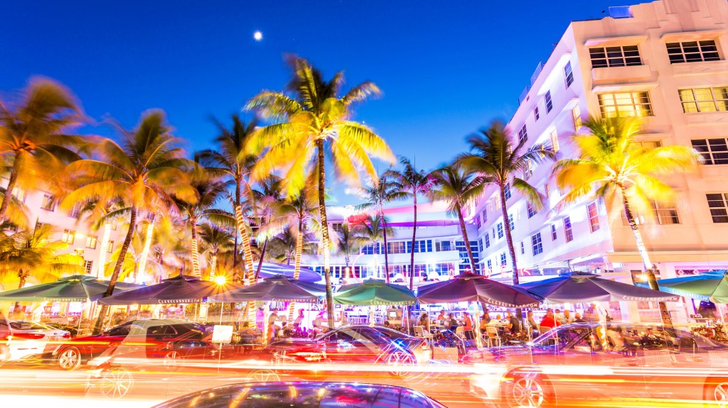 Miami crece con fuerza sostenida desde hace dos años, según datos de la Oficina del Censo y Estadísticas de Estados Unidos (Shutterstock)