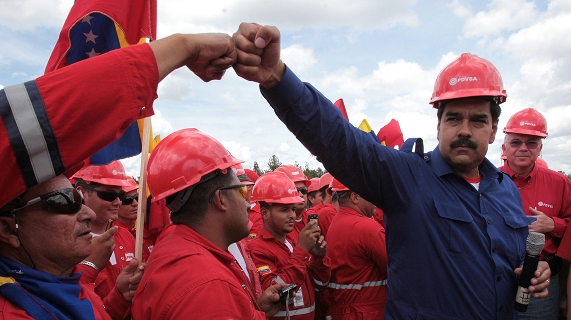 Pese a la crisis del país y del sector energético, Maduro continúa enviando petróleo subsidiado a Cuba
