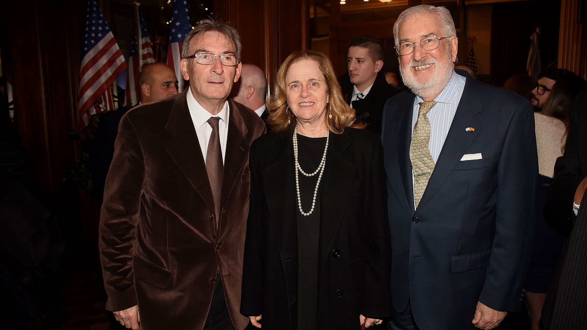 Guillermo Yanco junto a Dorit Shavit, embajadora de Israel en Argentina; y Estanislao de Grandes Pascual, embajador de España en nuestro país