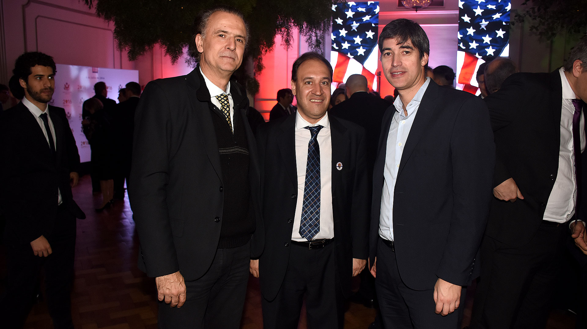 Los periodistas Daniel Santoro y Fernando Laborda junto al secretario de Asuntos Políticos e Institucionales del Ministerio del Interior, Obras Públicas y Vivienda de la Nación, Adrián Pérez