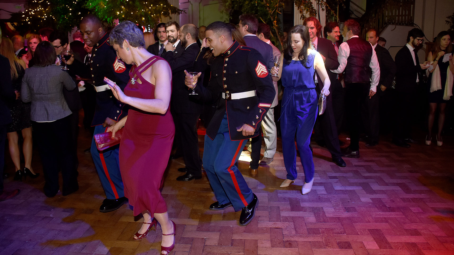 Los invitados que se animaron a la pista de baile