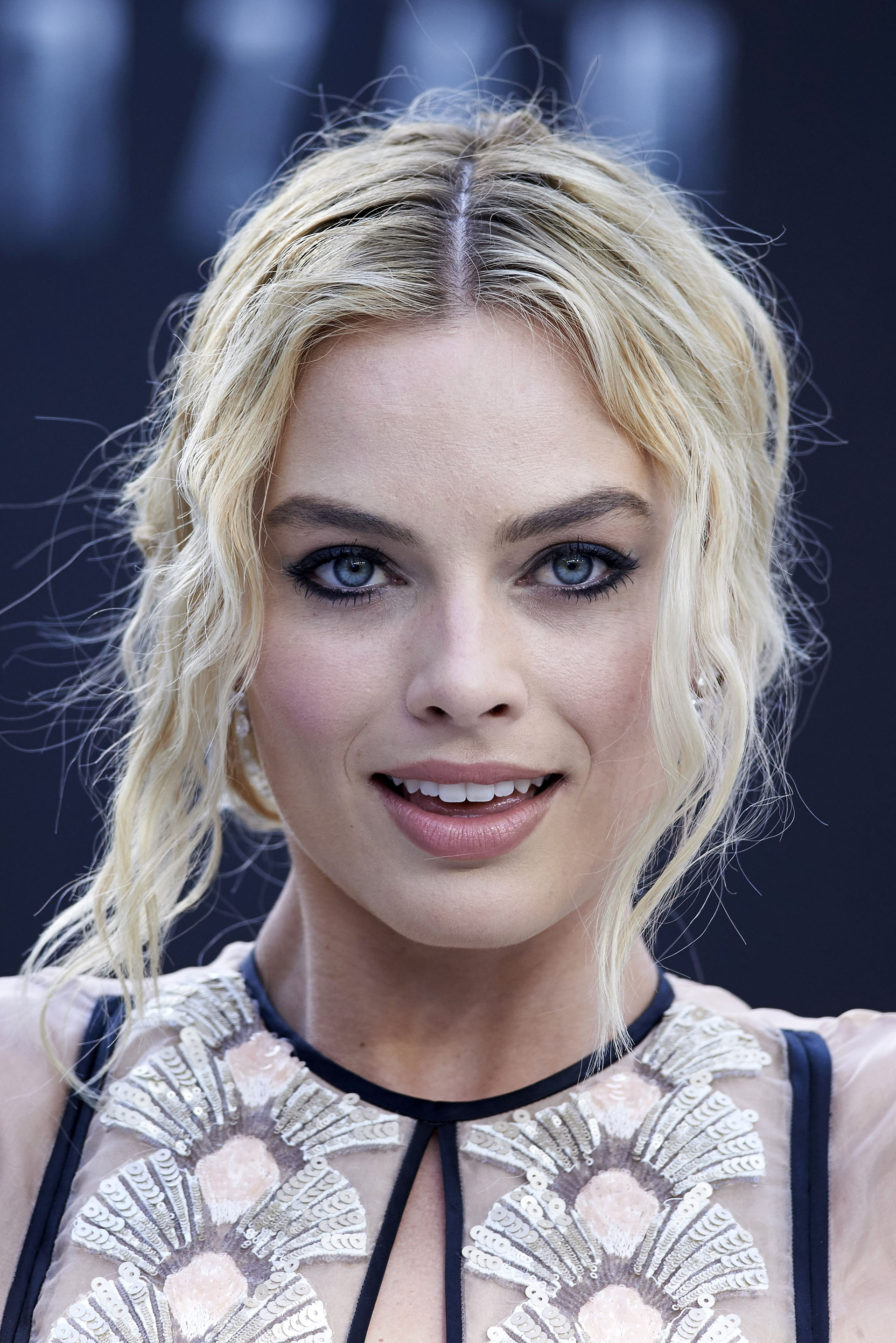 Con apenas 26 años, Margot Robbie se convirtió en una celebridad después de haber interpretado a Donna Freedman en la serie australiana “Neighbours” y a Naomi Lapaglia en la película “El lobo de Wall Street”