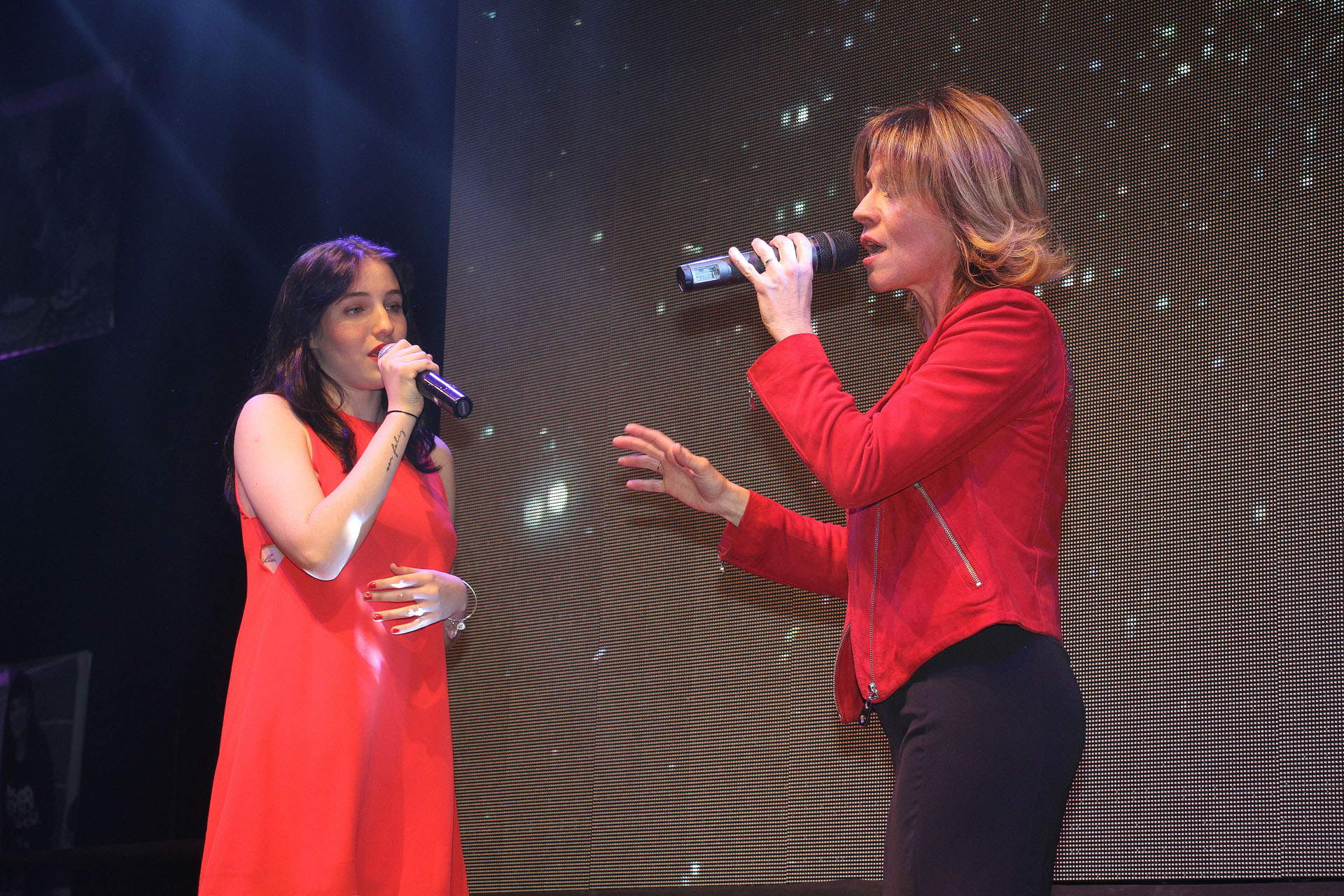 Marcela Morelo cantó con Rocío, la hija de Lucía Galán