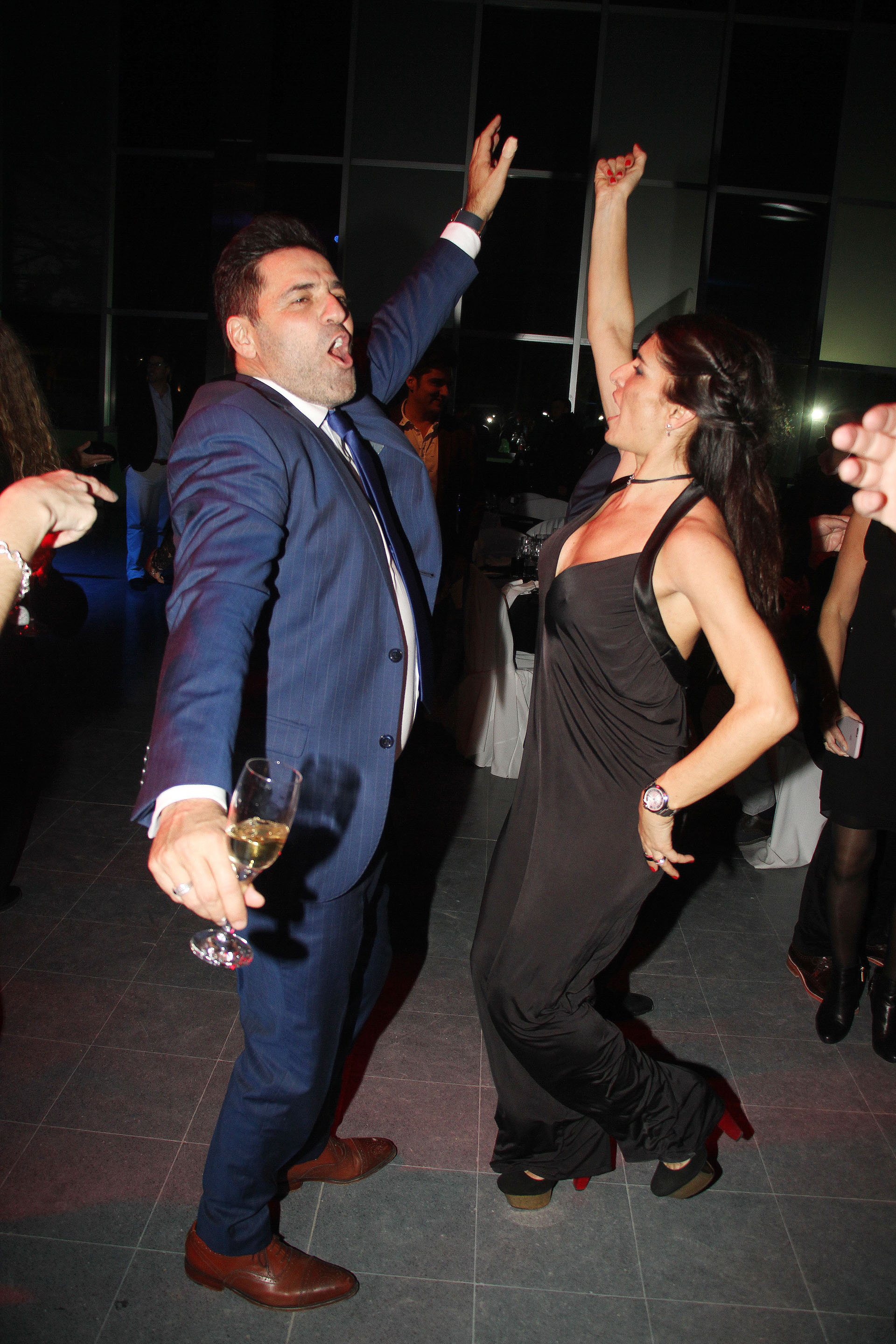 Mariano Iúdica bailando con su mujer