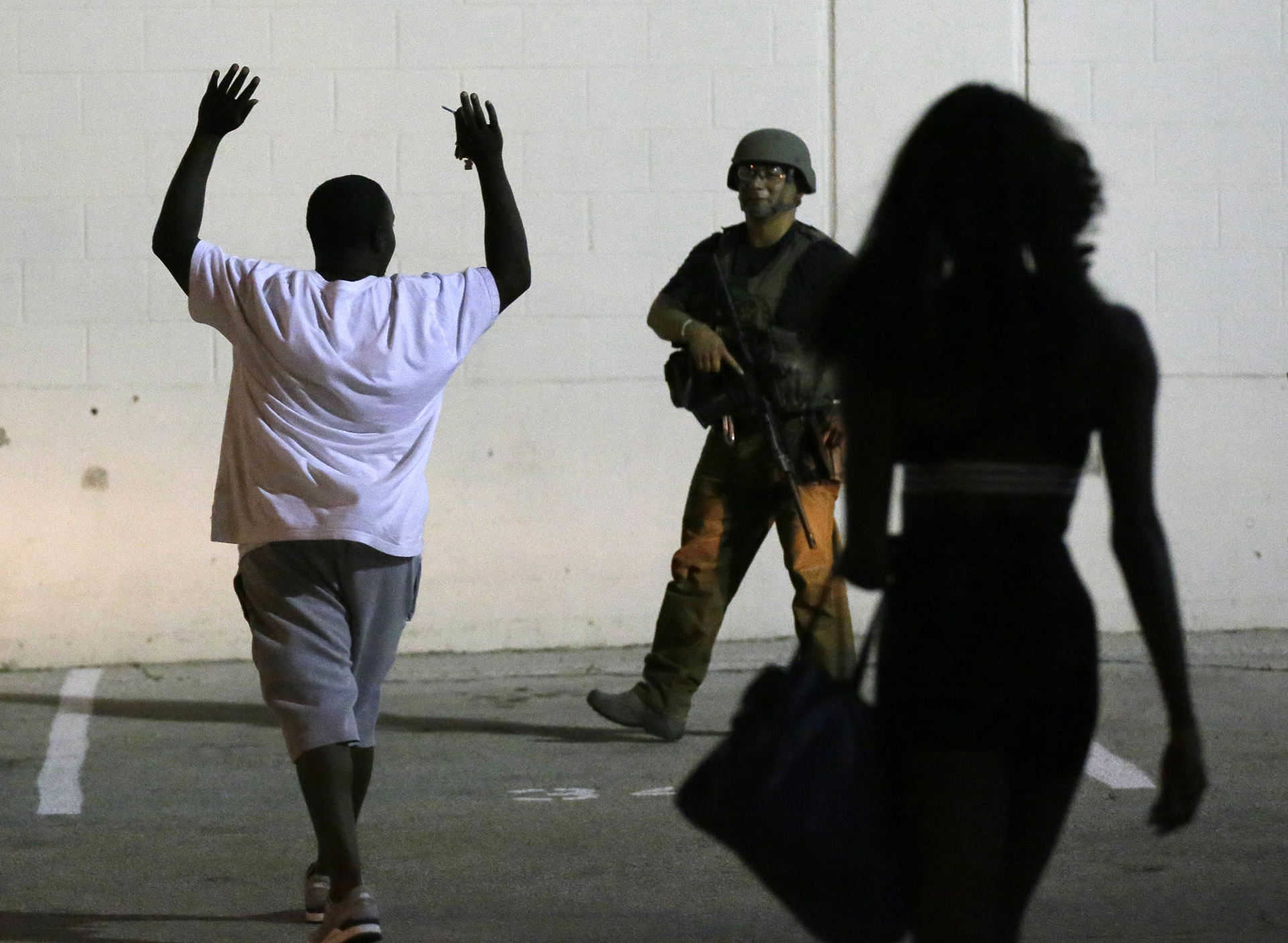 Los agresores habían “triangulado” la zona del centro donde marchaban los manifestantes y tenían “un cierto conocimiento sobre la ruta”, explicó el jefe (AP)