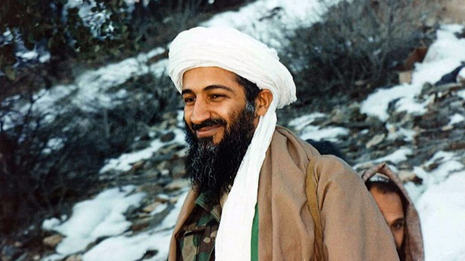 Bin Laden viajó por primera vez a Afganistán para combatir la ocupación soviética