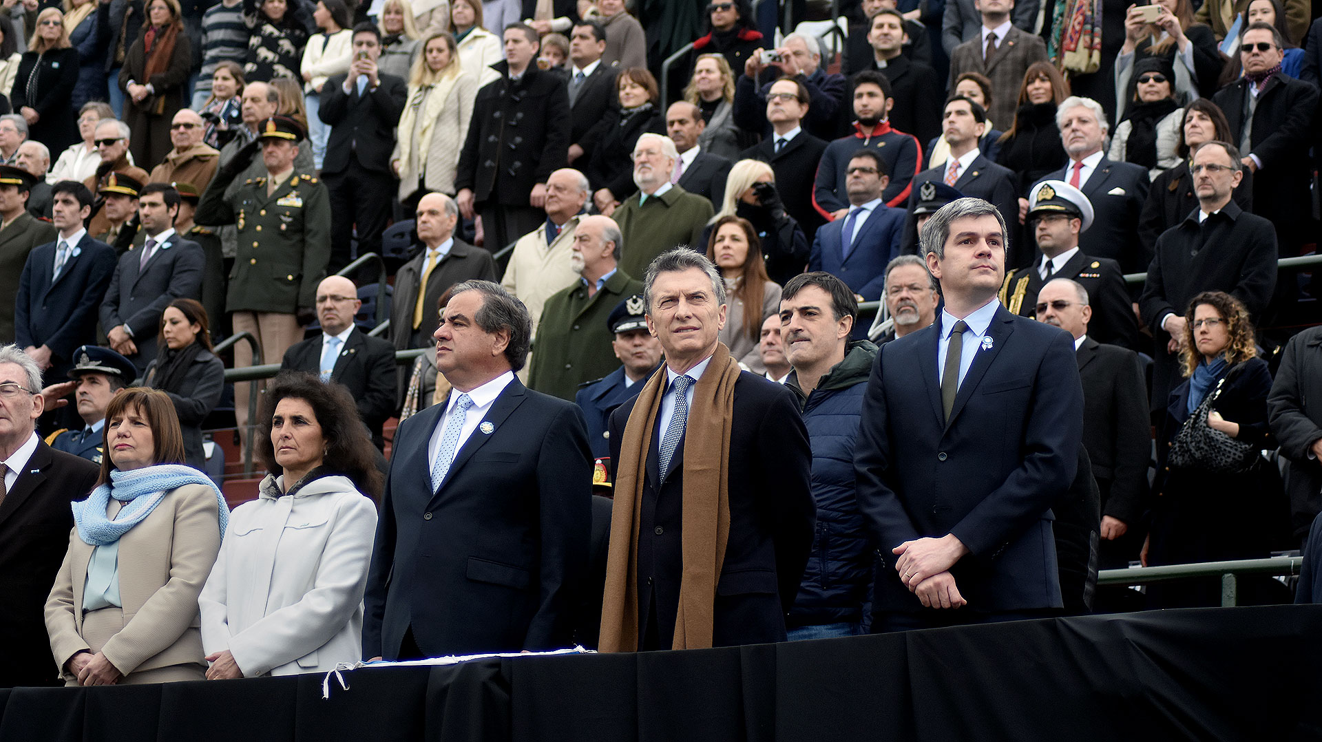 En primer fila estuvieron los ministros Bullrich, Martínez, el presidente Macri y el jefe de Gabinete, Marcos Peña.