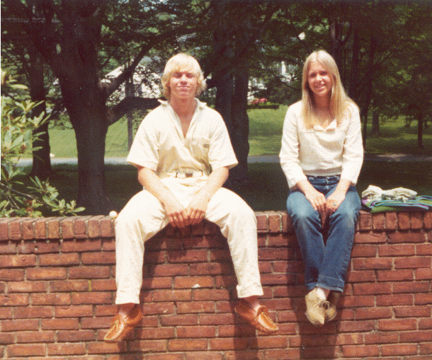 Michael Skakel y Martha Moxley, en una fotografía tomada en 1975. Eran vecinos del exclusivo barrio Belle Haven de Greenwich, en Connecticut