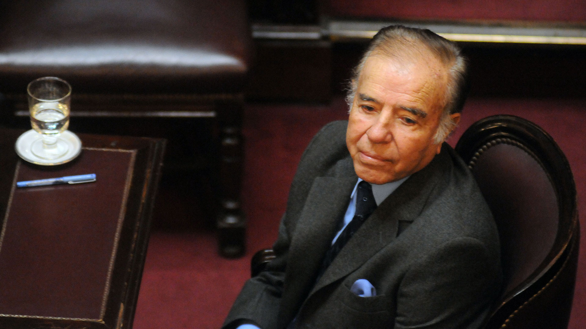 El ex presidente Carlos Saúl Menem no podrá competir el próximo domingo en las elecciones primarias. La Cámara Nacional Electoral hizo lugar a la impugnación de su precandidatura a senador nacional por la provincia de La Rioja